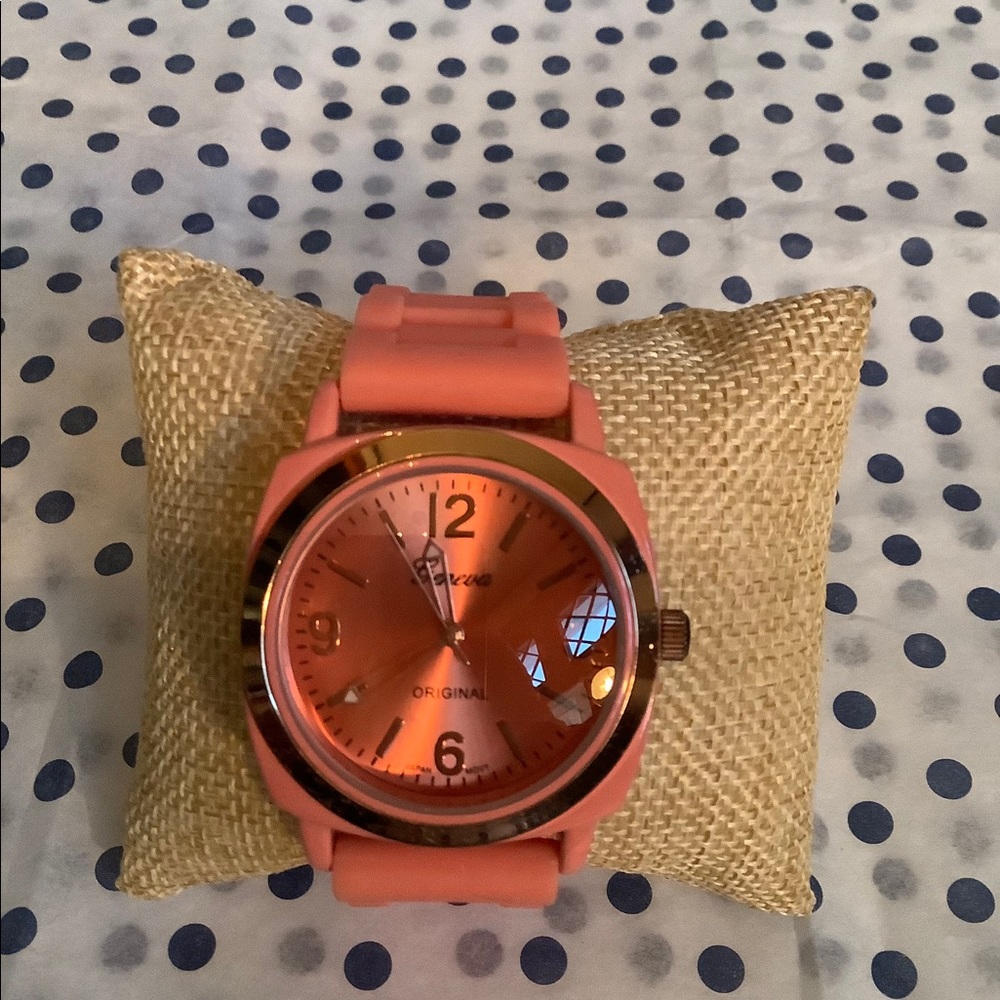 Watch - Picture 2 of 4